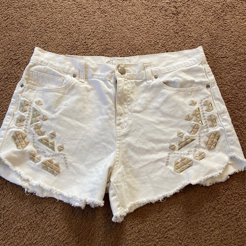 Free People Women White Embroidered Shorts Distressed Cut Off